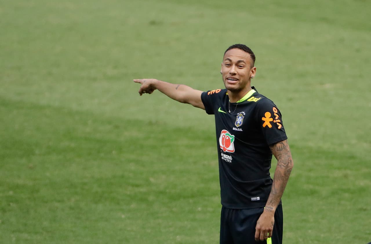 Neymar viene en buena forma y su ánimo, como líder del grupo, también contagia de energía y alegría al equipo.