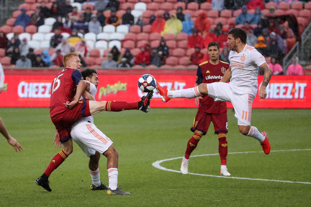 Durante el encuentro no fue sencillo para Atlanta United acomodarse en el Rio Tinto Stadium, el local buscó imponer condiciones.