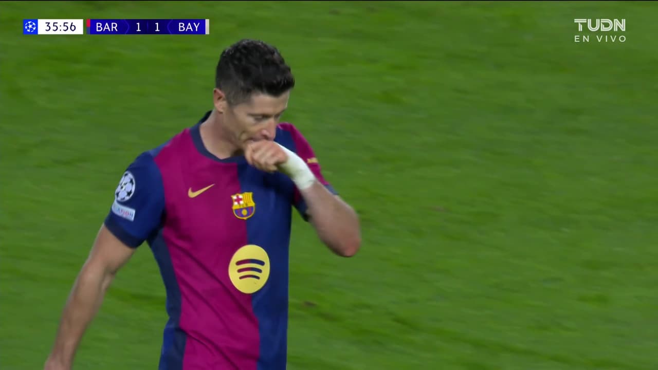 ¡Gool del Barcelona! Lewandowski la empuja en el área y ya lo gana el Barca
