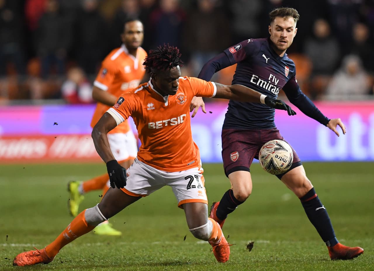 El partido fue todo de los Gunners, que jugaron a su antojo en el campo del equipo de Tercera División.