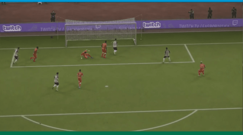 Alan Medina de Toluca, no pudo contener la goliza que le propinó Cantú por parte de Monterrey. Los goles corrieron por parte de Maxi Meza (2), Funes Mori (3), Dorlan Pavón (2) y Gallardo.