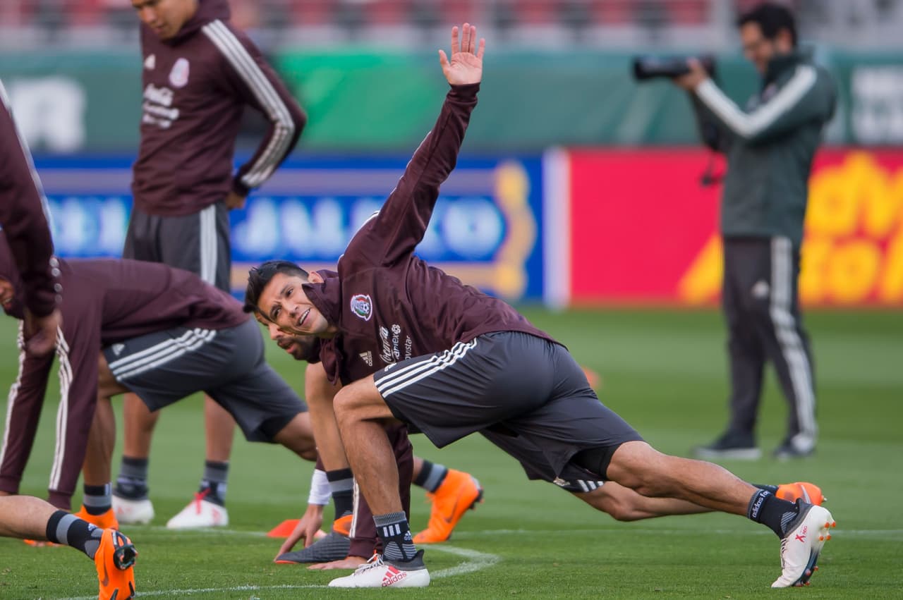 El 'Tri' hizo ejercicios en medio de un ánimo optimista entre los jugadores que quieren un cupo al Mundial.