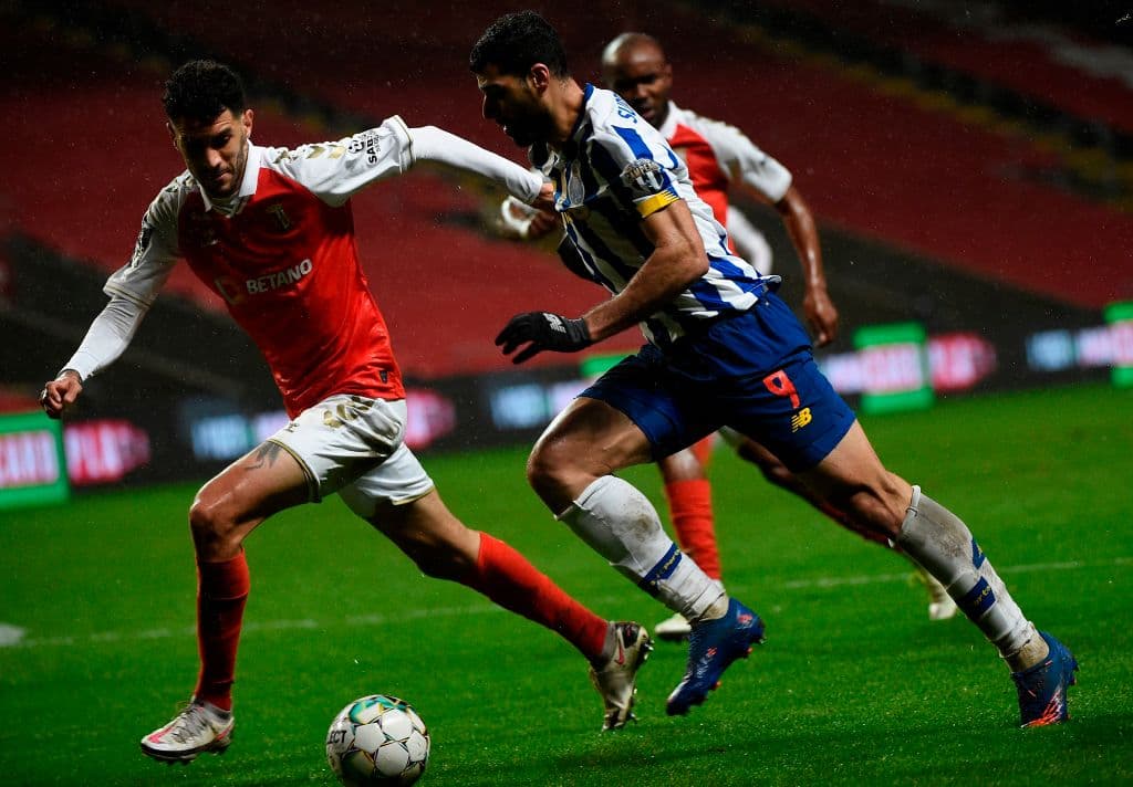 Hasta el minuto 86, Porto controlaba el partido con un marcador de 0-2 a favor, pero los jugadores del Sporting Braga no bajaron los brazos y con goles de Fransérgio (87') y Nicolás Gaitán (90+4'), Sporting Braga consigue un milagroso empate y dividen los puntos.