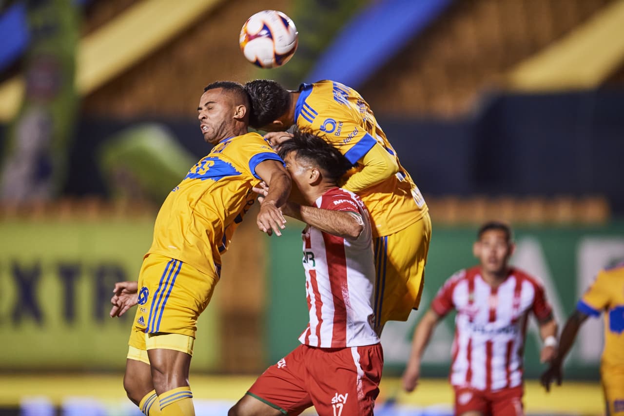 Tigres decide guardar jugadores para el Mundial de Clubes y terminan empatando 1-1 en casa frente al Necaxa.