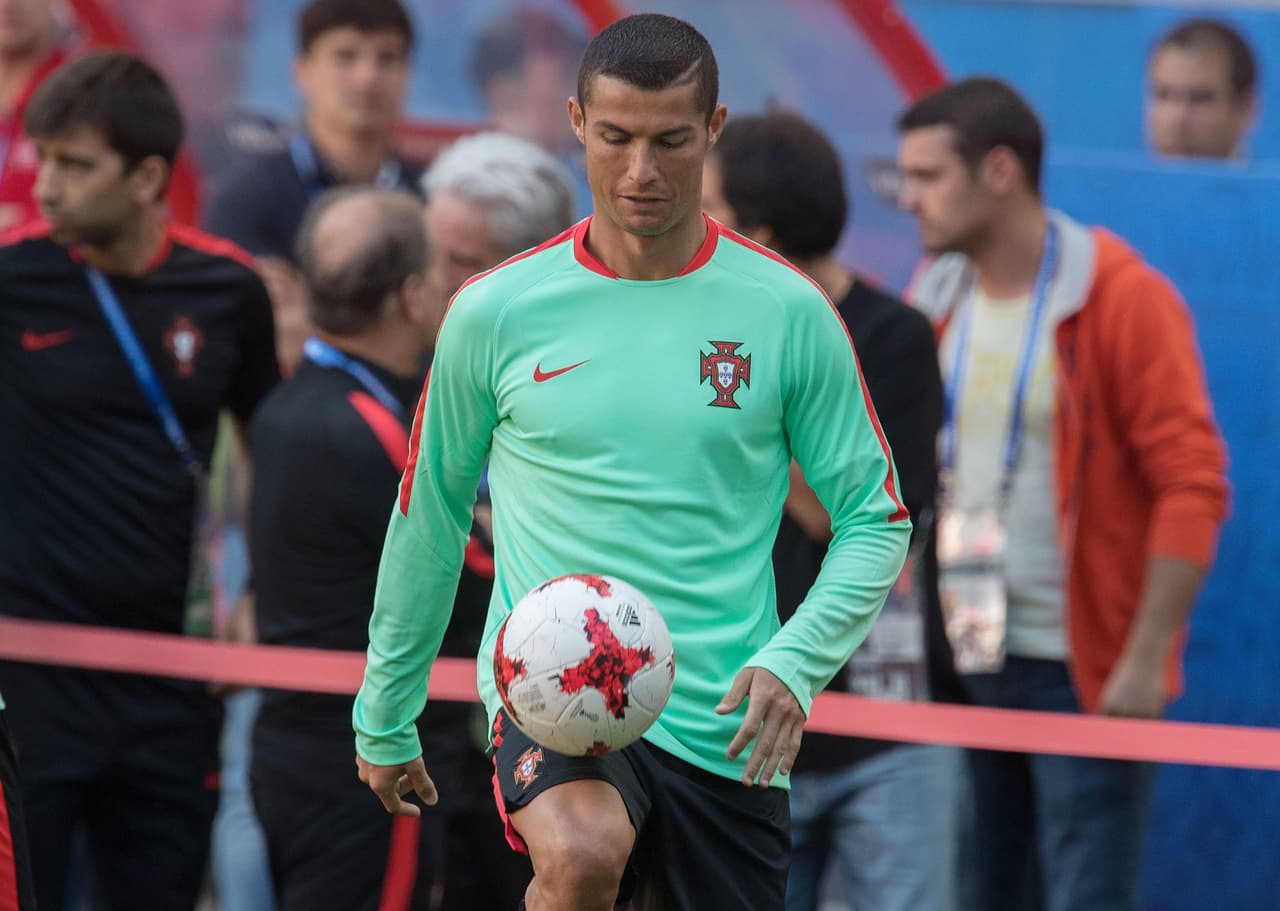 También hubo tiempo para que Cristieno hiciera dominadas solo...