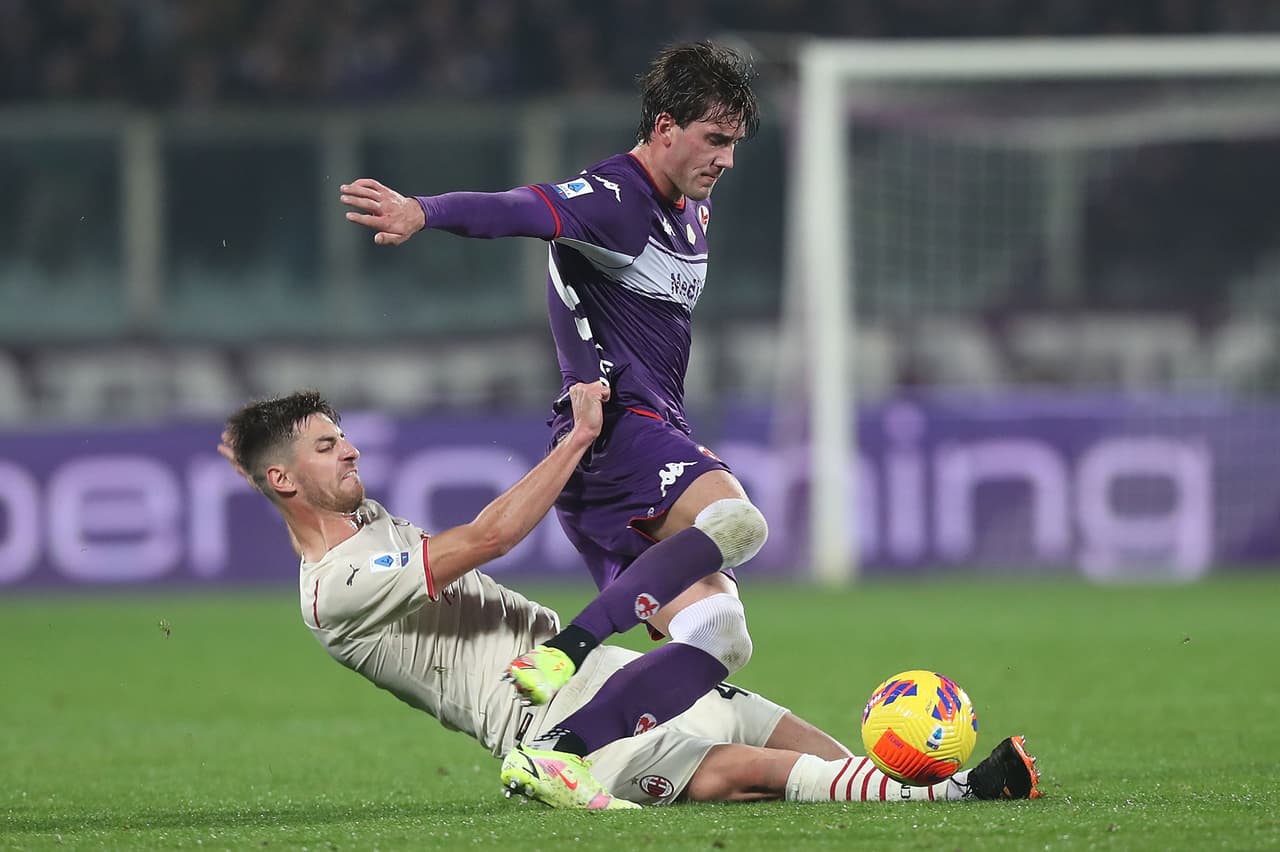 En un partidazo la Fiorentina se impuso al Milan que desperdició la oportunidad de irse al liderato de la Serie A.