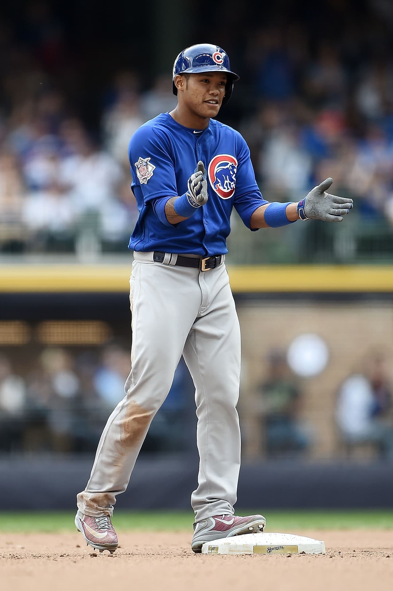 CHC 7 – 4 MIL: Addison Russell anotó 2 y produjo 2 en la victoria de su equipo. Los campeones defensores llevan 4 victorias en la campaña.