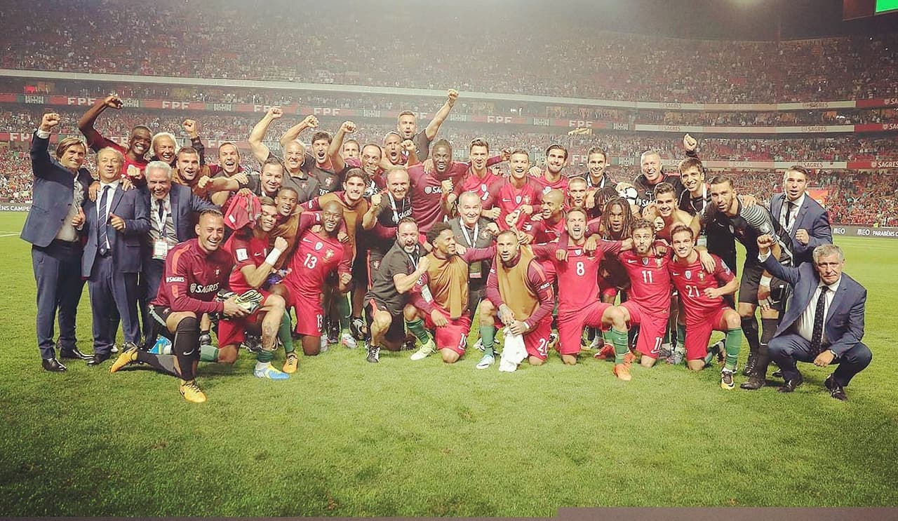 Portugal sufrió pero al final obtuvieron el boleto y Andre Gomes compartió esta imagen en sus redes sociales.