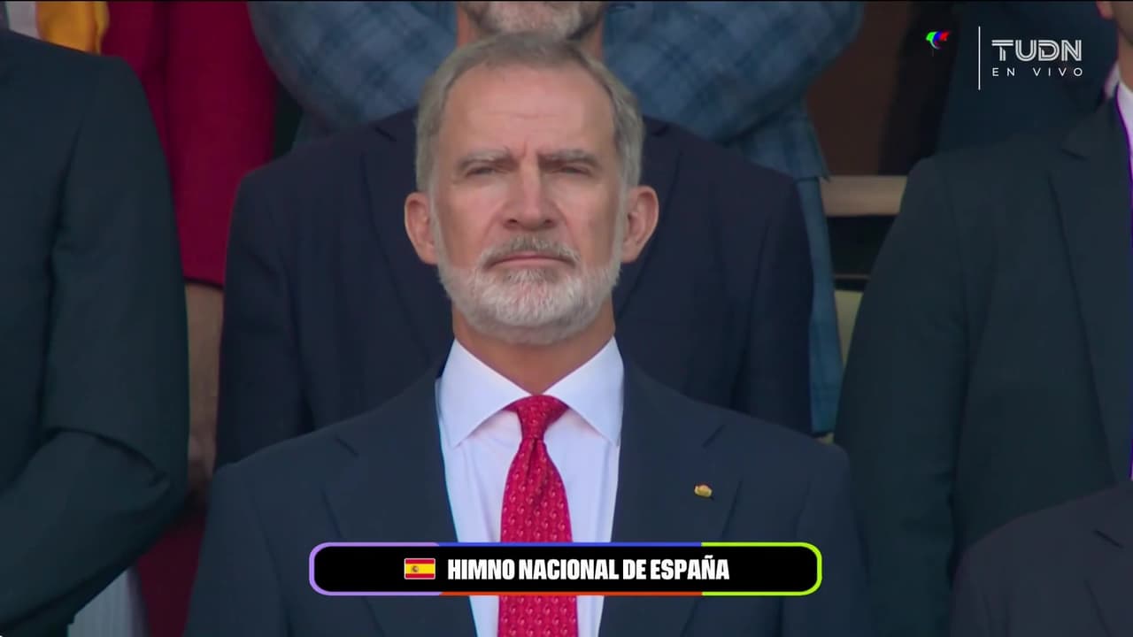 ¡Retumba Guadalajara una última vez! Suenan los himnos de Uruguay y España