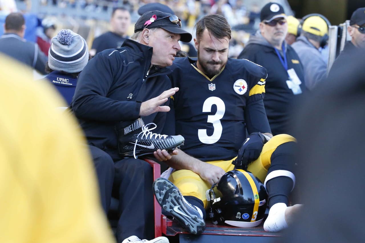 Landry Jones salió lesionado contra los Browns, Ben Roethlisberger obligado a reaparecer