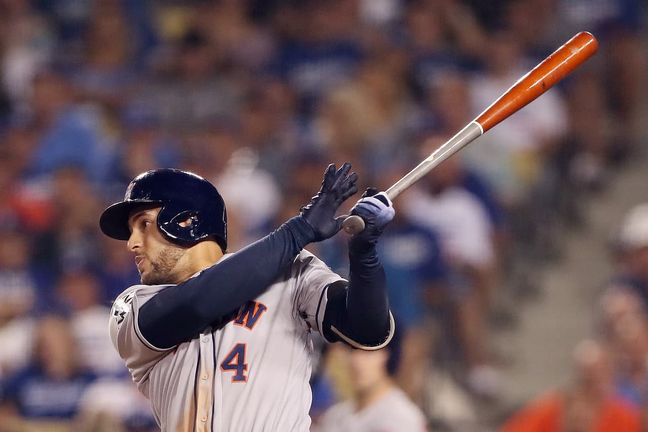 Onceava entrada. George Springer conecta cuadrangular con Maybin en los senderos para darle a los Astros su tercera ventaja durante el partido.