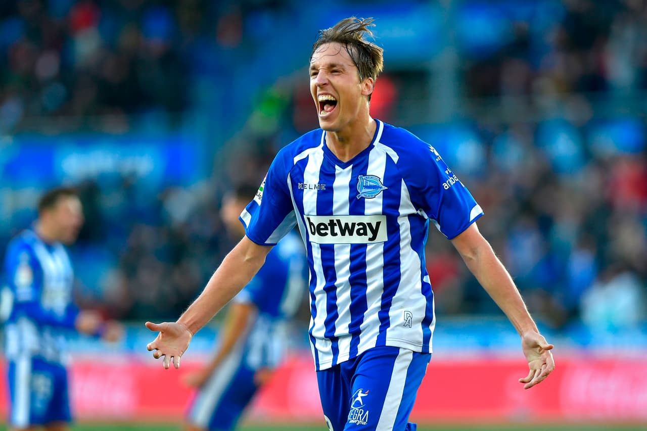 Las cosas fueron a peor para el Valencia cuando al minuto 45 +2', el turno fue para Tomás Pina de reportarse en el marcador.