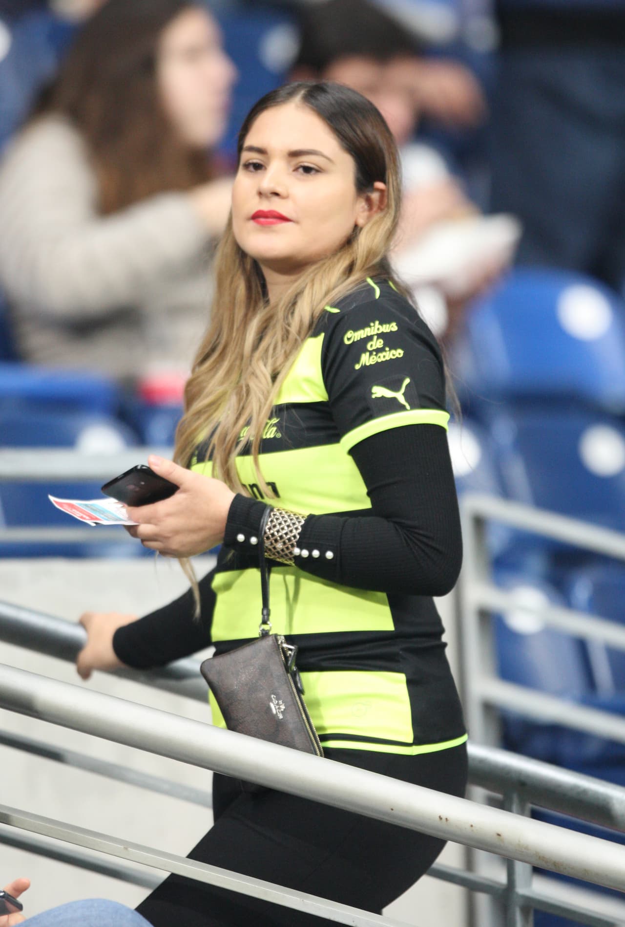 Este es el ambiente que hubo momentos antes del silbatazo inicial en el choque de Liguilla entre Monterrey y Santos Laguna.