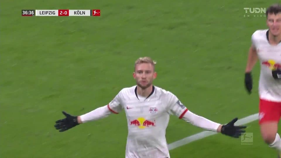 ¡GOOOL! Konrad Laimer anota para RB Leipzig