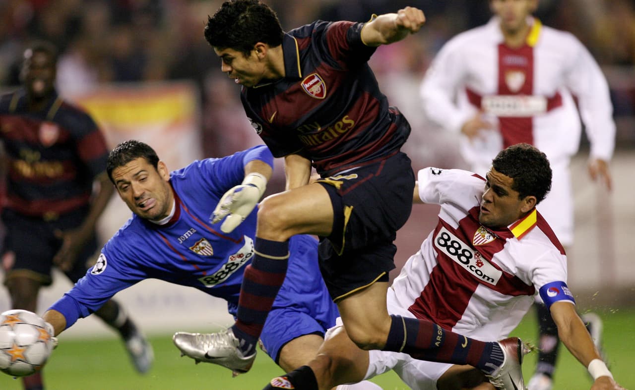 El Arsenal se hizo de sus servicios y Eduardo manifestó su calidad pintándole la cara a Dani Alves con su velocidad.