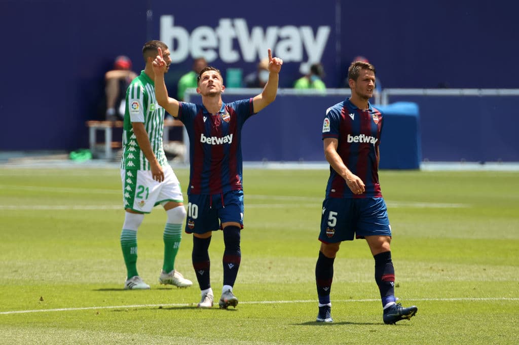 Y el arranque del segundo tiempo fue igual, con un Levante yendo hacia el frente en busca de más goles.