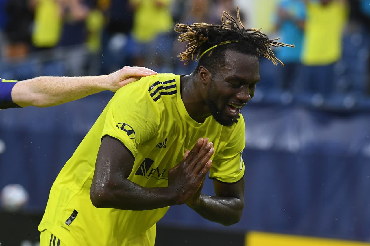 C.J. Sapong es otro de los jugadores de MLS que hicieron dos tantos este fin de semana. Su equipo, Nashville SC, se impuso por 5-2 sobre D.C. United.
<br>