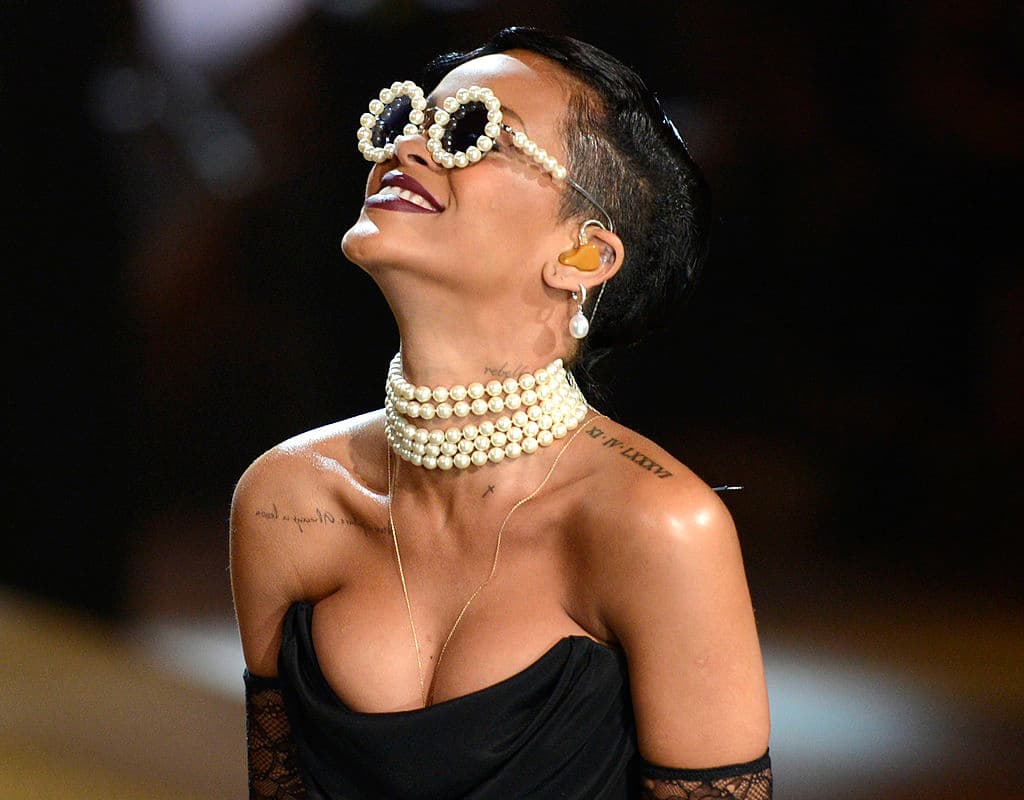 Su compañía Fenty, tiene el valor de 600 millones de dólares y se ubica en el lugar 33 de la lista.