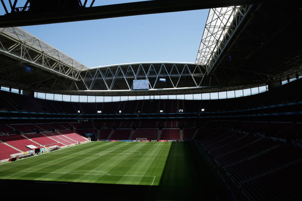 Así que desde un par de años atrás el dinero comenzó a invertirse fuerte en la Süper Lig: primero con la inauguración de la nueva casa del Galatasaray, la Turk Telekom Arena.
