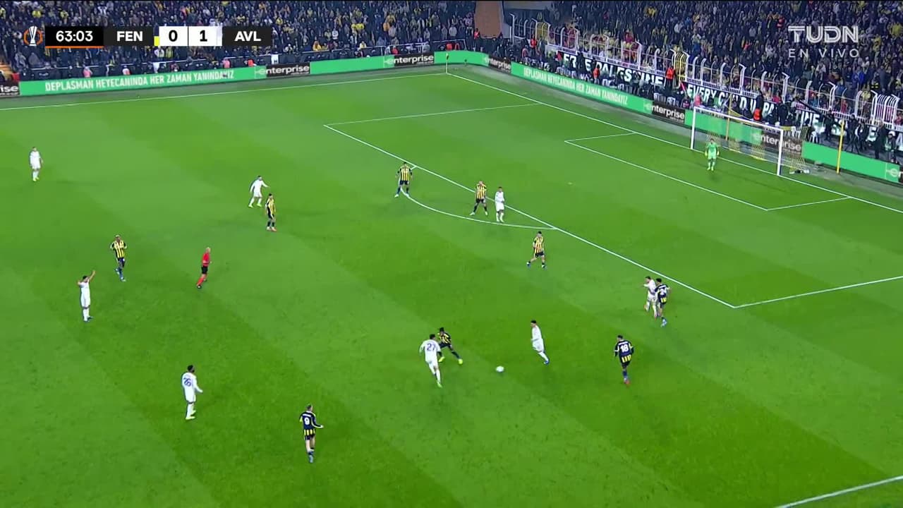 ¡TIRO ATAJADO! disparo por Morgan Rogers.