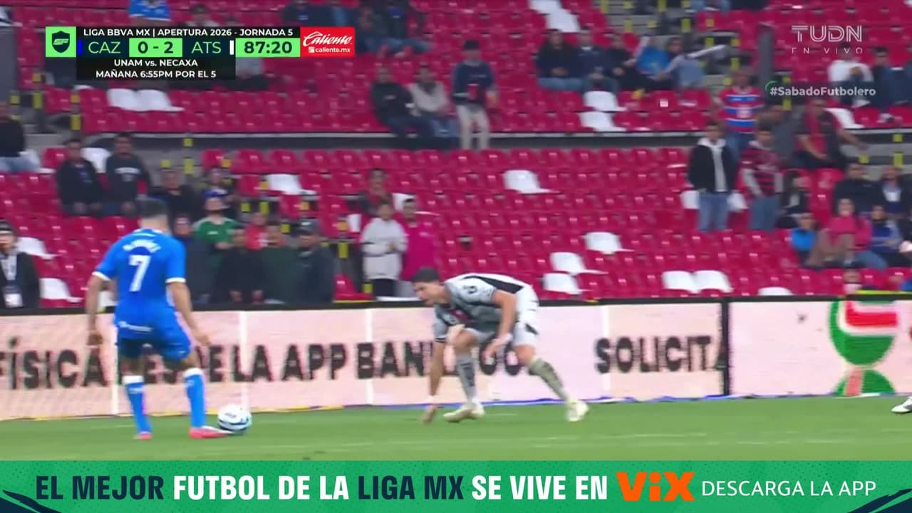 ¡¡Es que cómo defines así!! Era el gol de Cruz Azul y vean cómo le pega Ibáñez