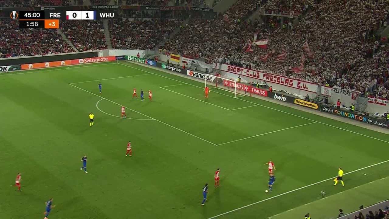 ¡TIRO ATAJADO! disparo por James Ward-Prowse.