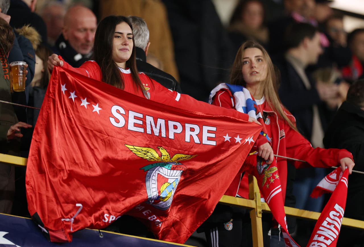 Benfica derrotó 0-2 al Brujas como visitante y el juego de ida de Octavos de Final de la UEFA Champions League.