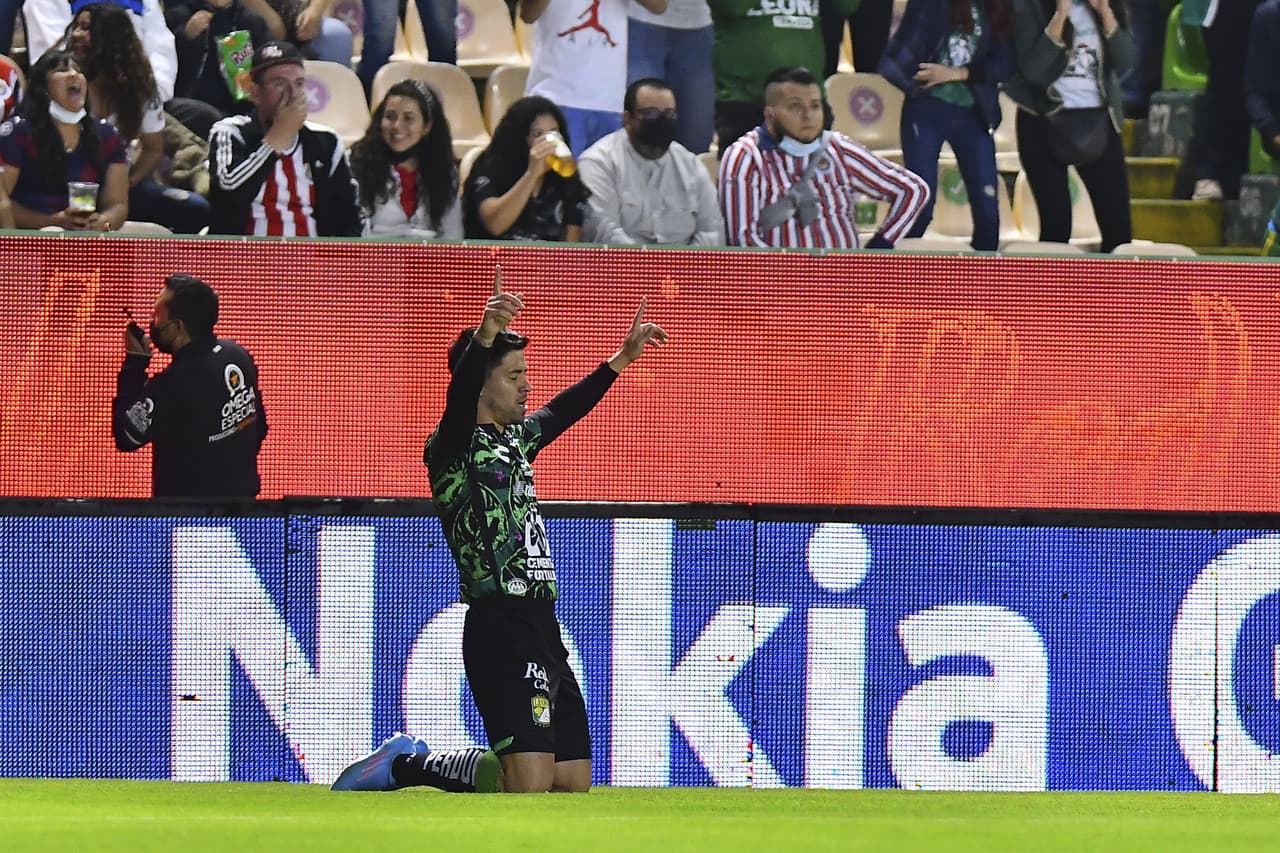 Victor Dávila festejó el 1-0.