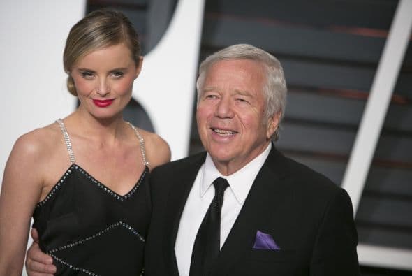 Robert Kraft - Dueño de New England Patriots y Revolution (No. 381, $4.3 mil millones).