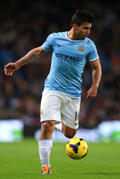 El argentino tiene en su antebrazo una inscripción en lenguaje tengwar que dice su nombre.