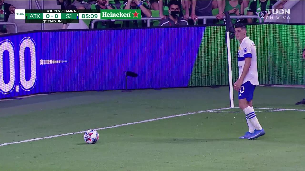 ¡TIRO ATAJADO! disparo por Oswaldo Alanís.