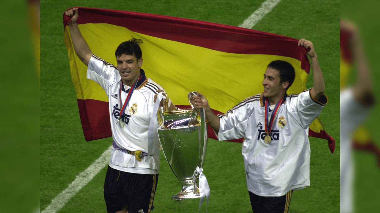 <b>Los héroes Merengues</b>
<br>- Final efectuada entre equipos españoles, Real Madrid y Valencia frente a frente.
<br>- Fernando Morientes (39’), Steve McManaman (67’) y Raúl González (75’) fueron los anotadores por la causa merengue.
<br>- Real Madrid fue ampliamente superior durante los 90 minutos y con esta conquista comenzaron una época gloriosa del nuevo milenio.