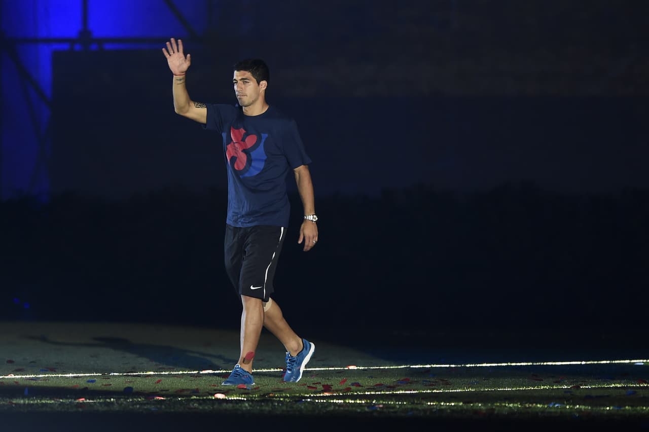 Los jugadores Blaugranas recorrieron las calles de Barcelona y después llegaron al Camp Nou para celebrar su quinta Champions League