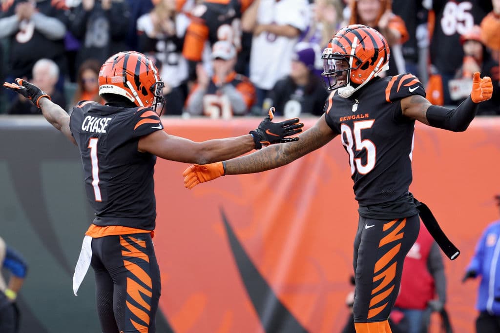 Lions cayó 16-20 en su visita a Atlanta, Buccaneers aplastan 32-6 a las Panthers, Ravens pierden en su visita 21-41 frente a Cincinnati, los Chargers tropiezan 29-41 sobre los Texans, Rams venecen 30.23 a los Vikings, Bills le pegan 33-21 Patriots, Jaguars caen 21-26 en su visita a los Jets, Las Eagles le pegan 10-34 frente a las Eagles, los Bears remaontan 25-24 a los Seahawks, Chiefs aplastan 10-36 a los Chiefs y os Broncos caen 13-17 en su visita a los Raiders.