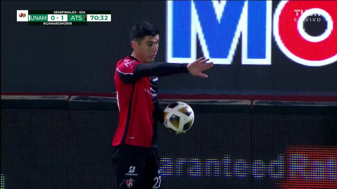 ¡TIRO ATAJADO! disparo por Diego Barbosa.