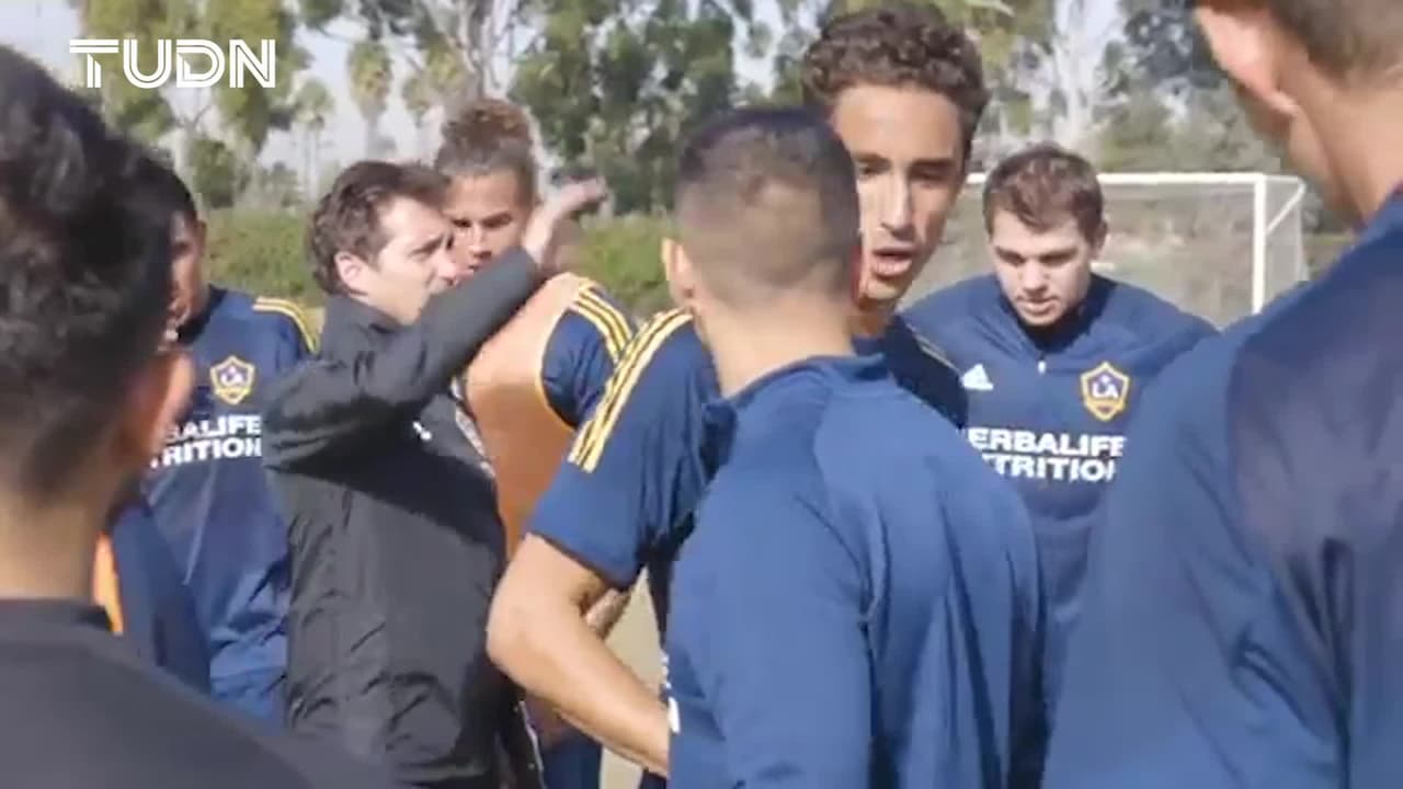 Coach de Chicharito tuvo palabras para sus 'haters'