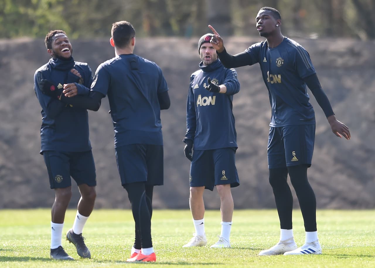 Con el regreso a la competencia de algunas figuras que estuvieron ausentes por lesión o por sanción, Manchester United se prepara para detener a Barcelona en los Cuartos de Final de la Champions League.