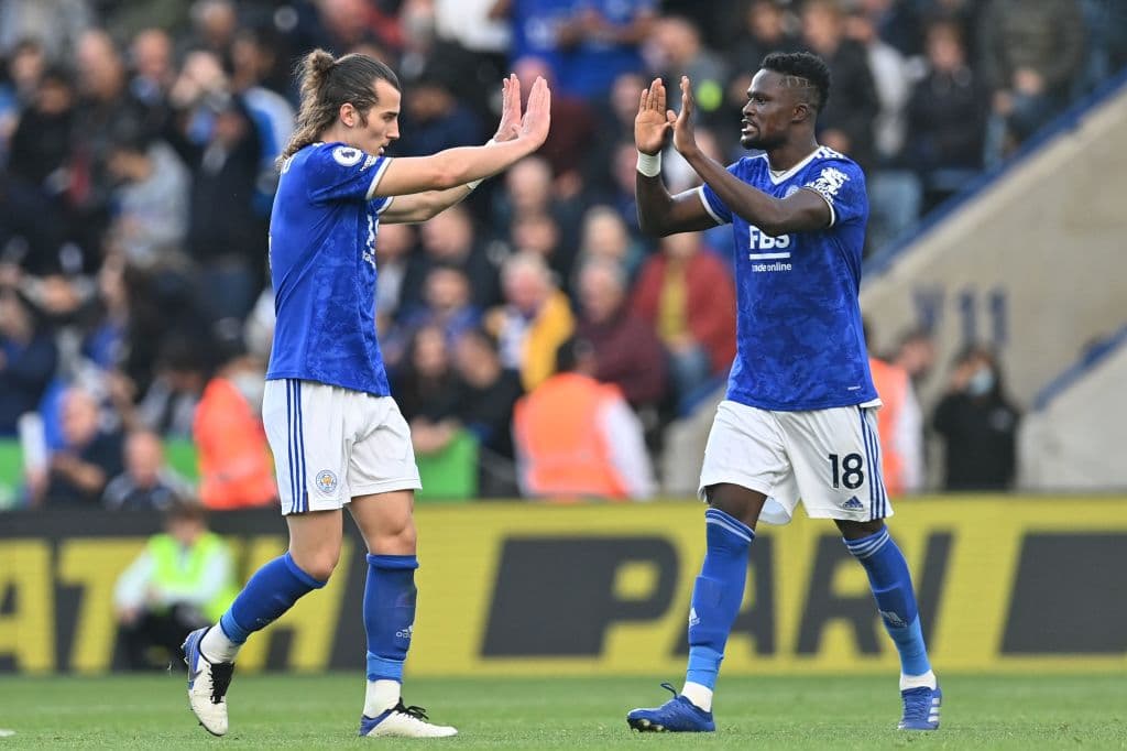 Youri Tielemans, Caglar Soyuncu, Jamie Vardy y Patson Daka fueron los encargados de sepultar al Manchester United en la victoria 4-2 del Leicester City.