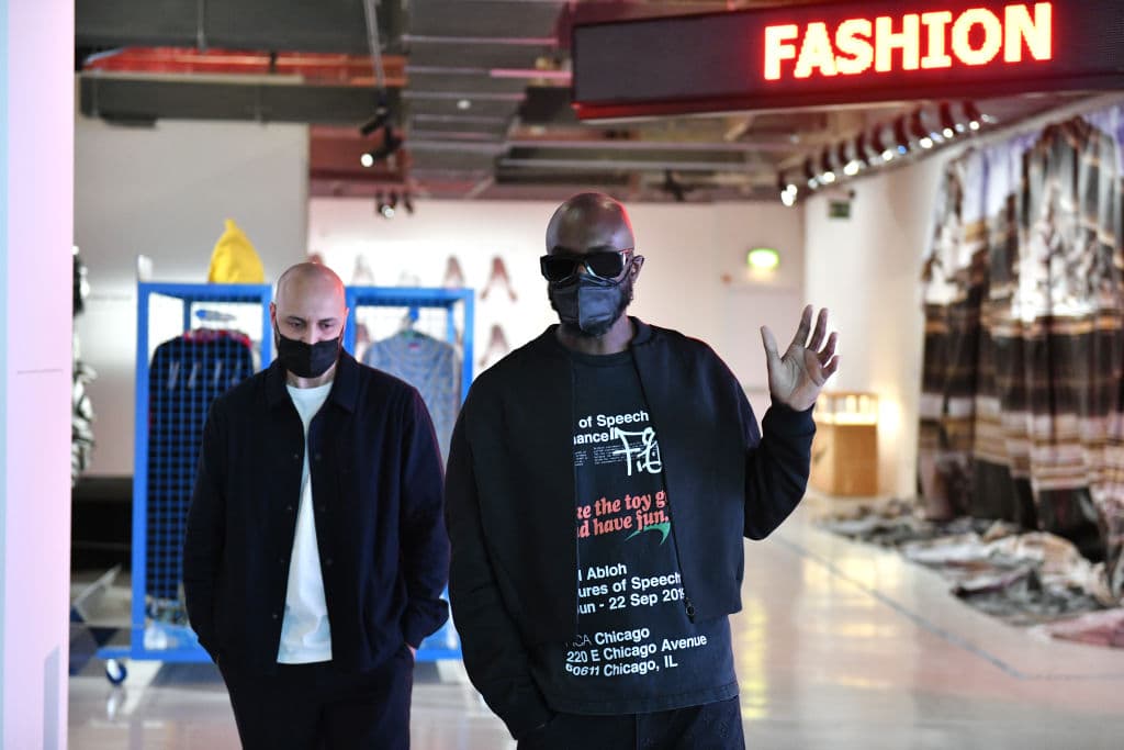 "Todos estamos conmocionados después de esta terrible noticia", dijo el presidente y director ejecutivo, Bernard Arnault, en un comunicado compartido en las redes sociales.