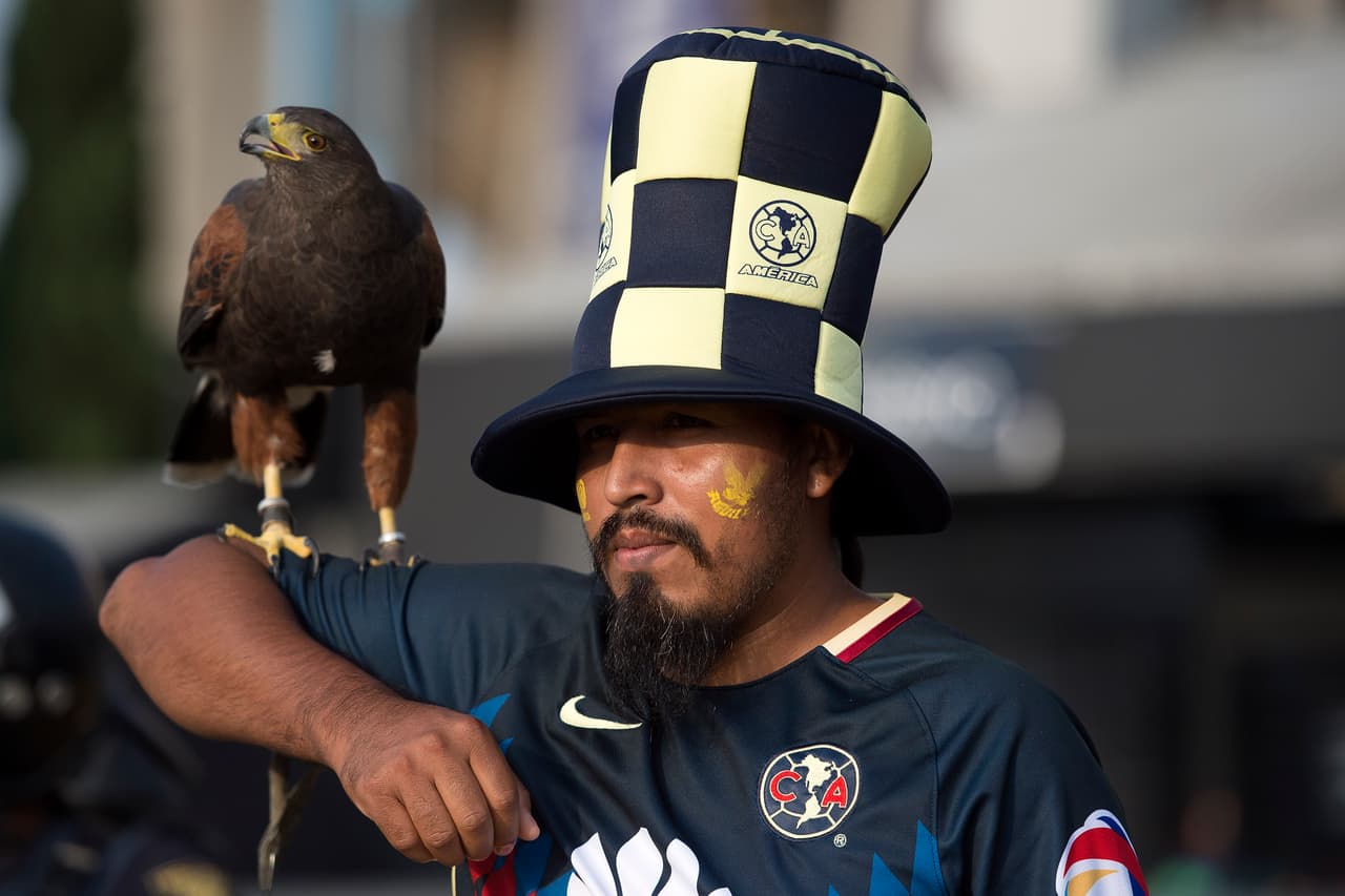 Gran colorido se vivió en los distintos estadios del país. Muchas familias y amigos acudieron con las playeras de sus equipos favoritos y disfrutaron de una jornada de muchos goles y emociones.