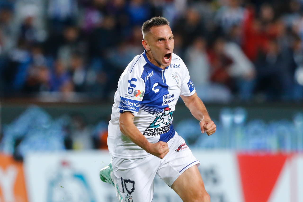 El autor del cobro fue Cristian Giménez. Con un tremendo zapatazo 'Chaco' mandaba el juego a los penaltis con este dramático cierre que le daba esperanzas de Final al Pachuca.