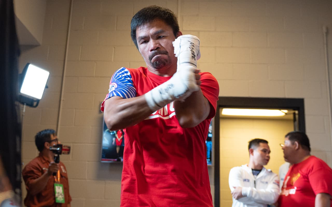 A sus 40 años, Pacquiao calló bocas con un tremendo despliegue de fortaleza y rapidez. Thurman cayó en el primer round y entregó su cetro wélter AMB al filipino.