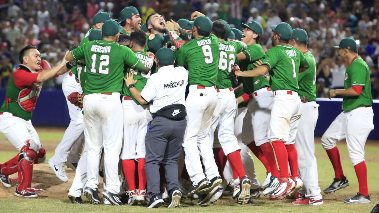 La selección mexicana derrotó a Japón en extrainnings.