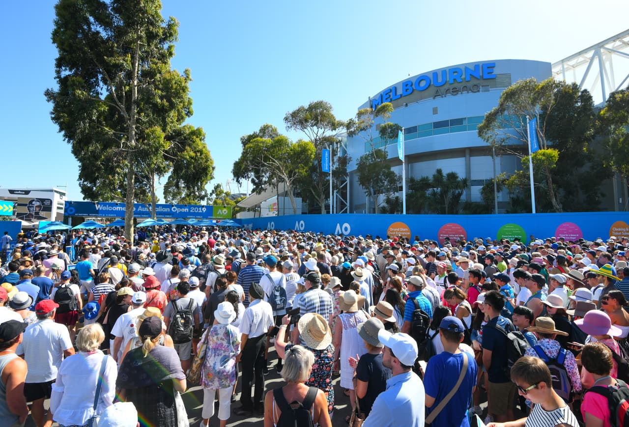 La fiesta del Abierto de Australia en 2019 se vive en medio de asistencia masiva en Melbourne y conciertos de artistas como Gretta Ray y Dean Lewis para darle un color distinto al primer Grand Slam de tenis del año.