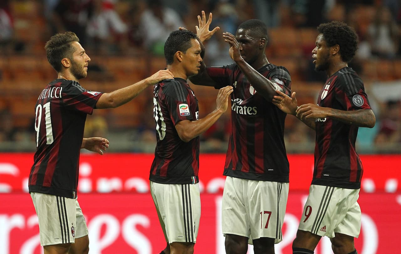 Milan logra sufrida victoria 2-1 sobre Empoli con goles de Bacca y Luiz Adriano