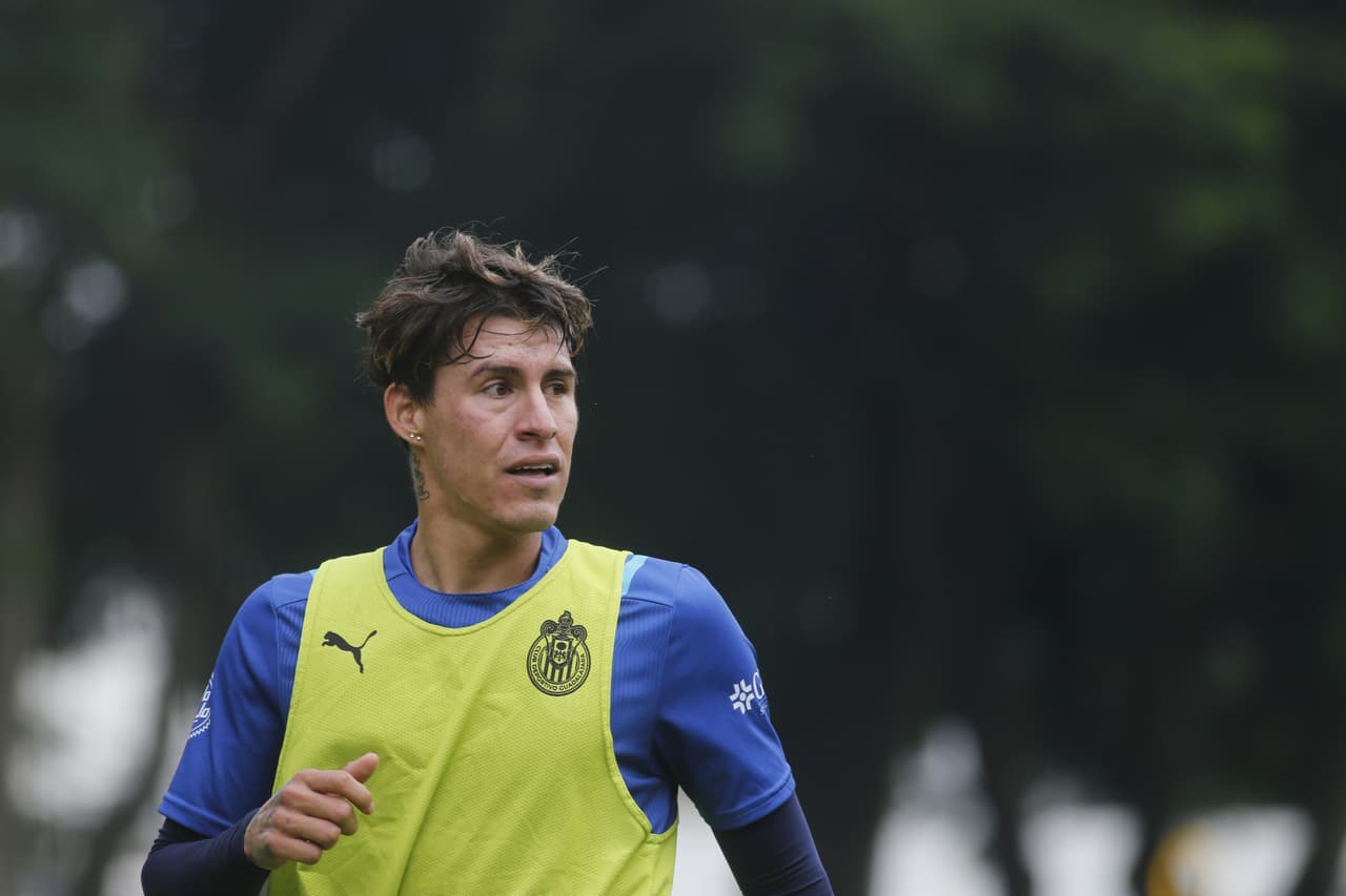 'Chicote' Calderón sufrió fuerte choque, fue llevado a hospital