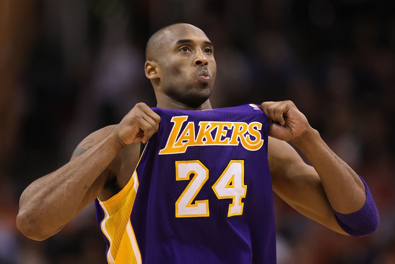 Tarjeta de novato de Kobe Bryant se vende en casi 2 millones de dólares