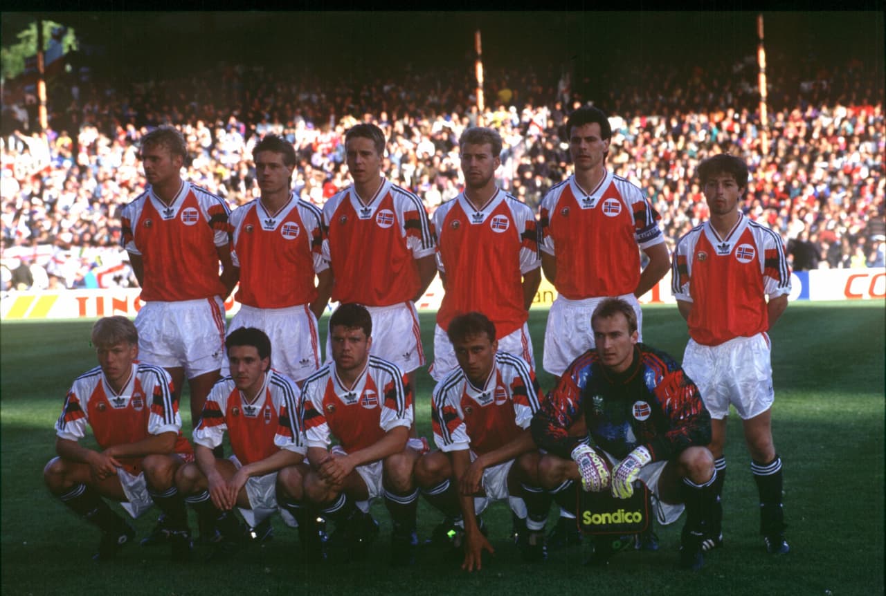 La gran sorpresa de ese grupo en la eliminatoria para Inglaterra sin duda fue Noruega, equipo que incluso terminó de líder para convertirse en toda una revelación mundial.