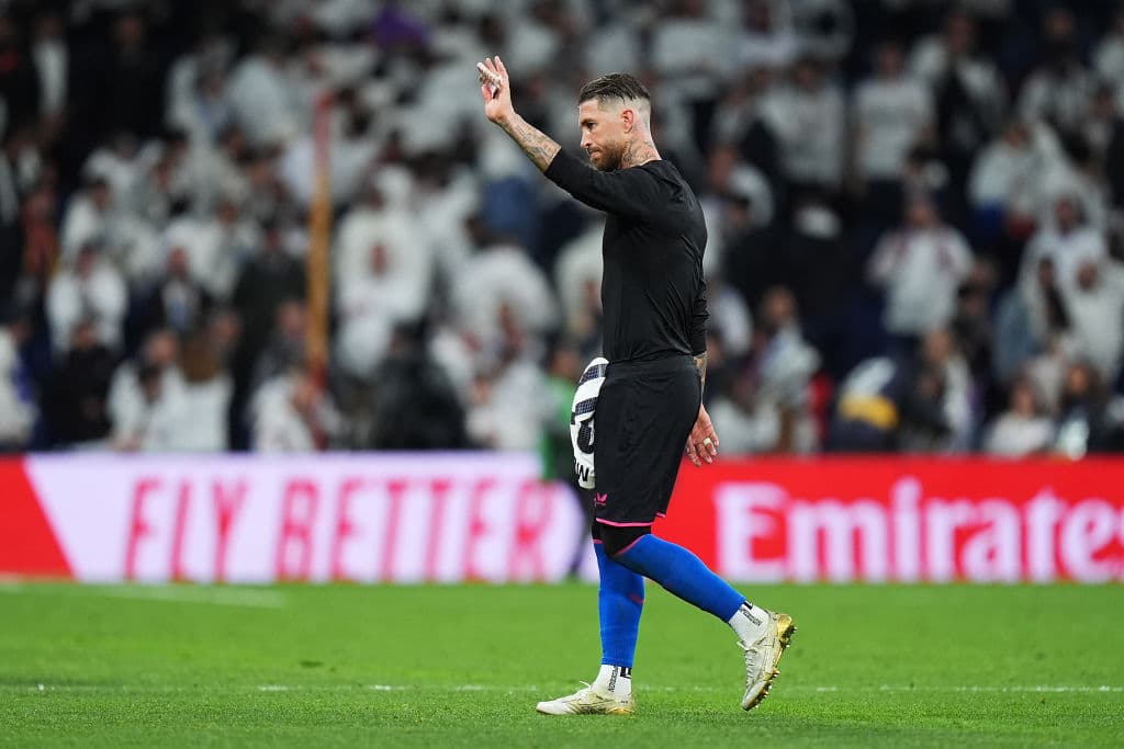 Sergio Ramos, ovacionado tras regreso al Bernabéu 1.456 días después