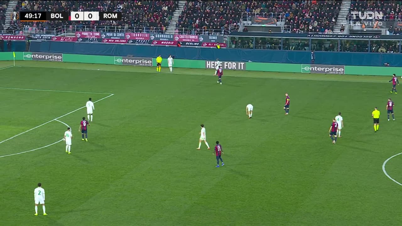 ¡GOL!  anota para Bologna. Federico Bernardeschi